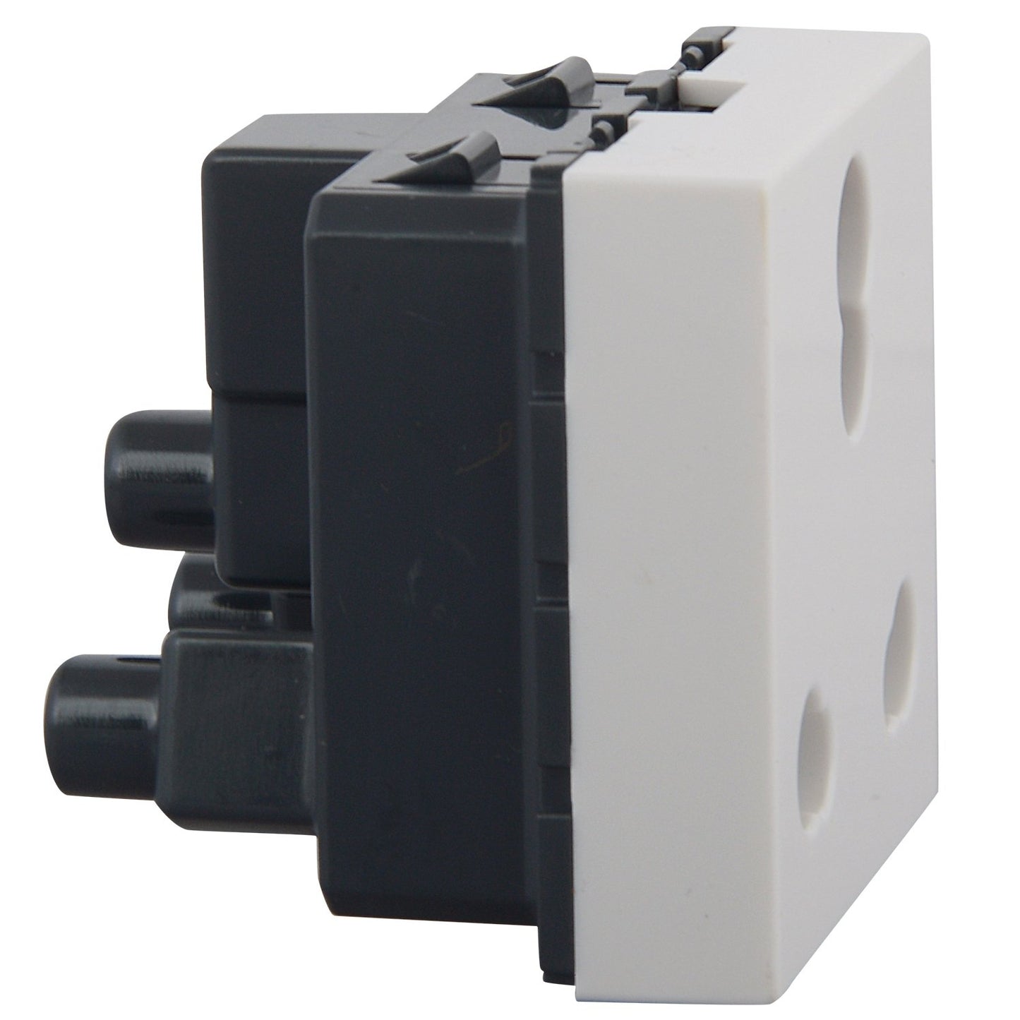 Arteor Legrand 16A 3 Pin Multi Socket 2M AR 573471